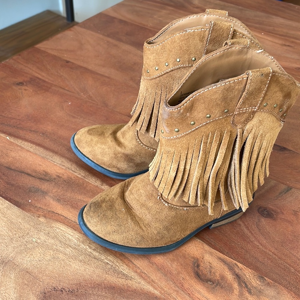 Like new toddler girls cowboy boots size 9